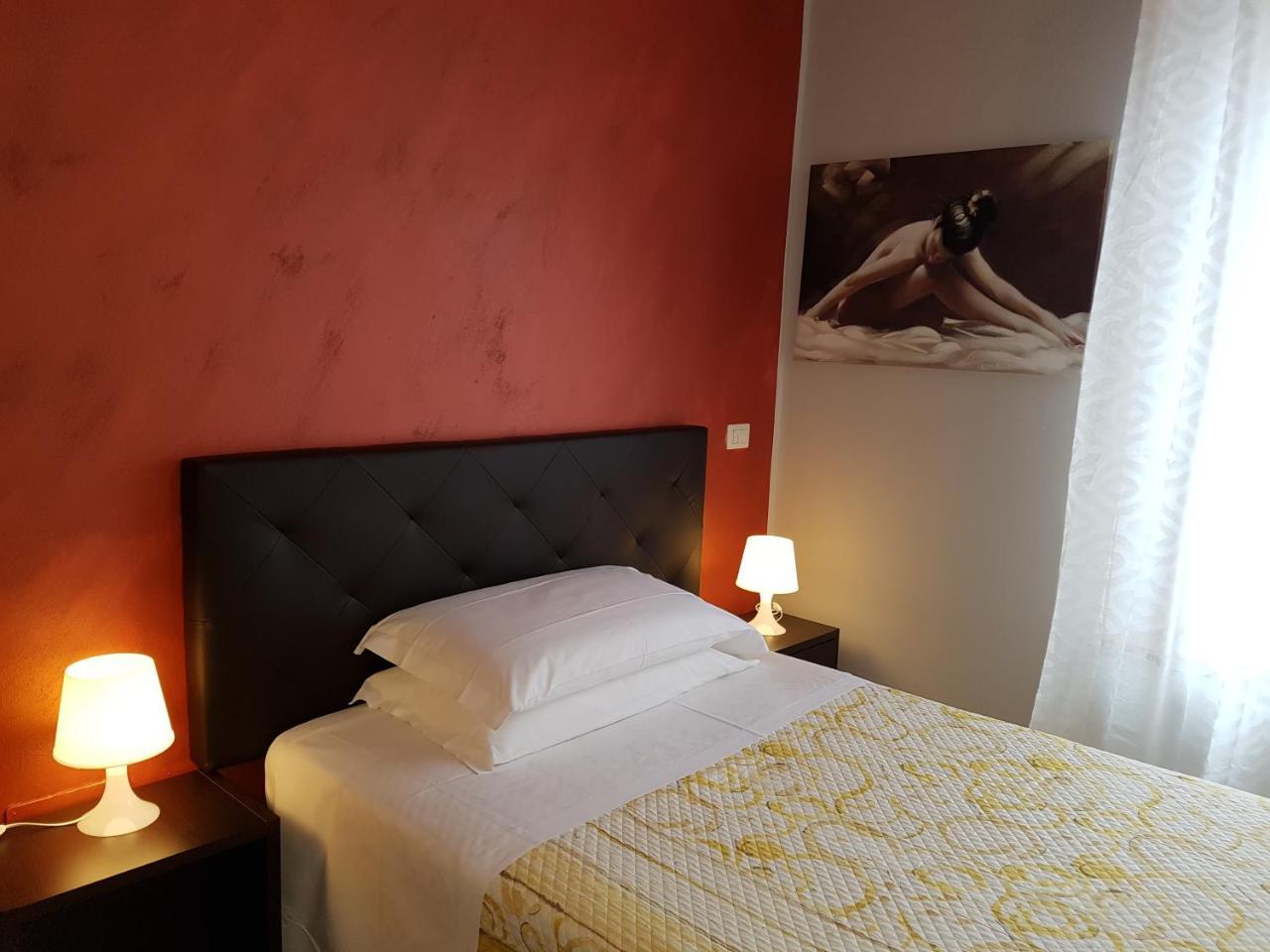 Cristal Rooms 피아첸차 외부 사진